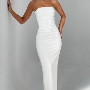 Chic Strapless White Dress